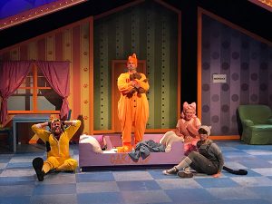 Actor Jason Slattery makes his Cardinal Stage Company debut as Garfield.