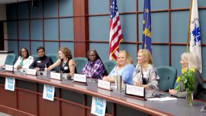 Panelists for the kickoff event discussed the fundamental tools of running and winning a progressive campaign. Panelists included (l-r) Rep. Attica Woodson Scott; Nicole Brown, Diana O'Brien, Dana Black, Amanda Clerkin Barge, Shelli Yoder, and panel moderator Julie Thomas. | Limestone Post