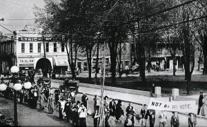 A suffrage parade in early 1900s in downtown Sullivan, Indiana, likely organized by Antoinette Leach, the first female lawyer in Indiana. | Photo courtesy of the Sullivan County Historical Society